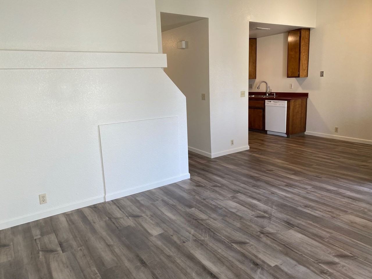 390 Cherry Ln #13 - Photo 2 of 14
