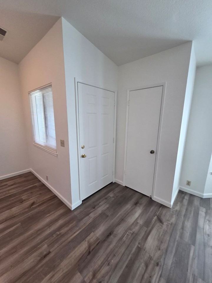 390 Cherry Ln #13 - Photo 3 of 14