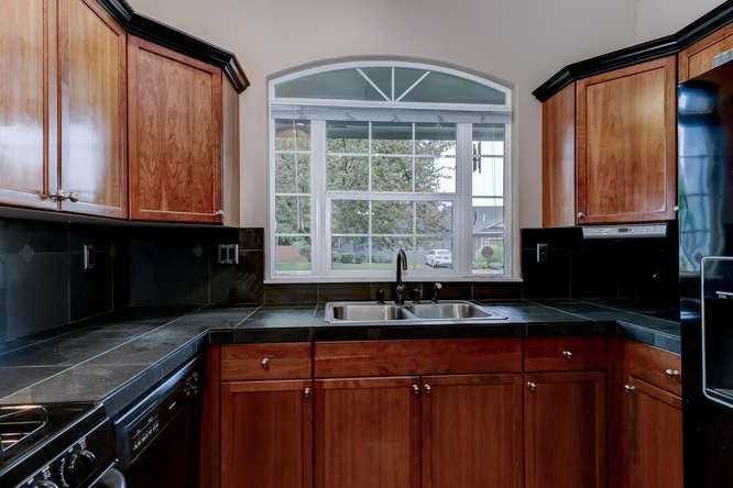 3353 N Aster Ave - Photo 7 of 24