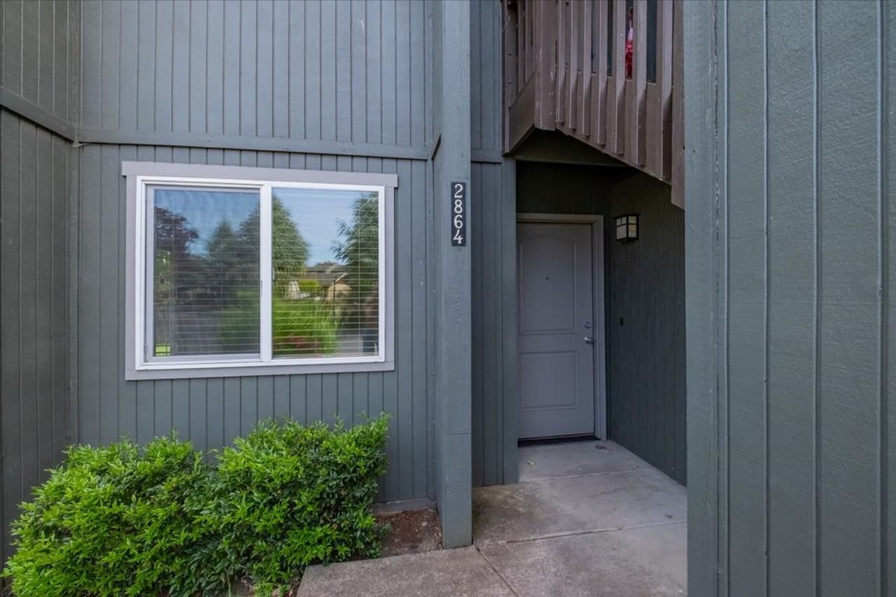 2864 Newton Pl - Photo 2 of 30