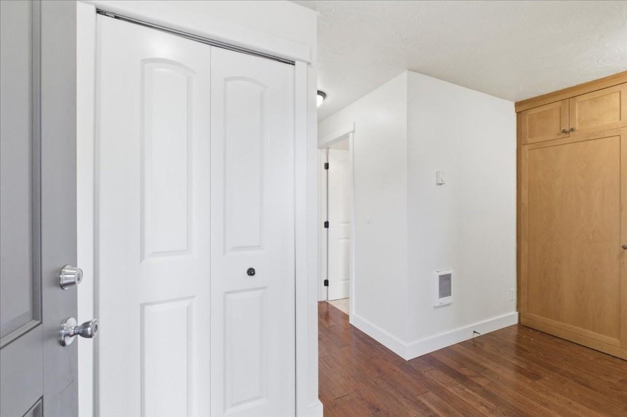 2864 Newton Pl - Photo 3 of 30