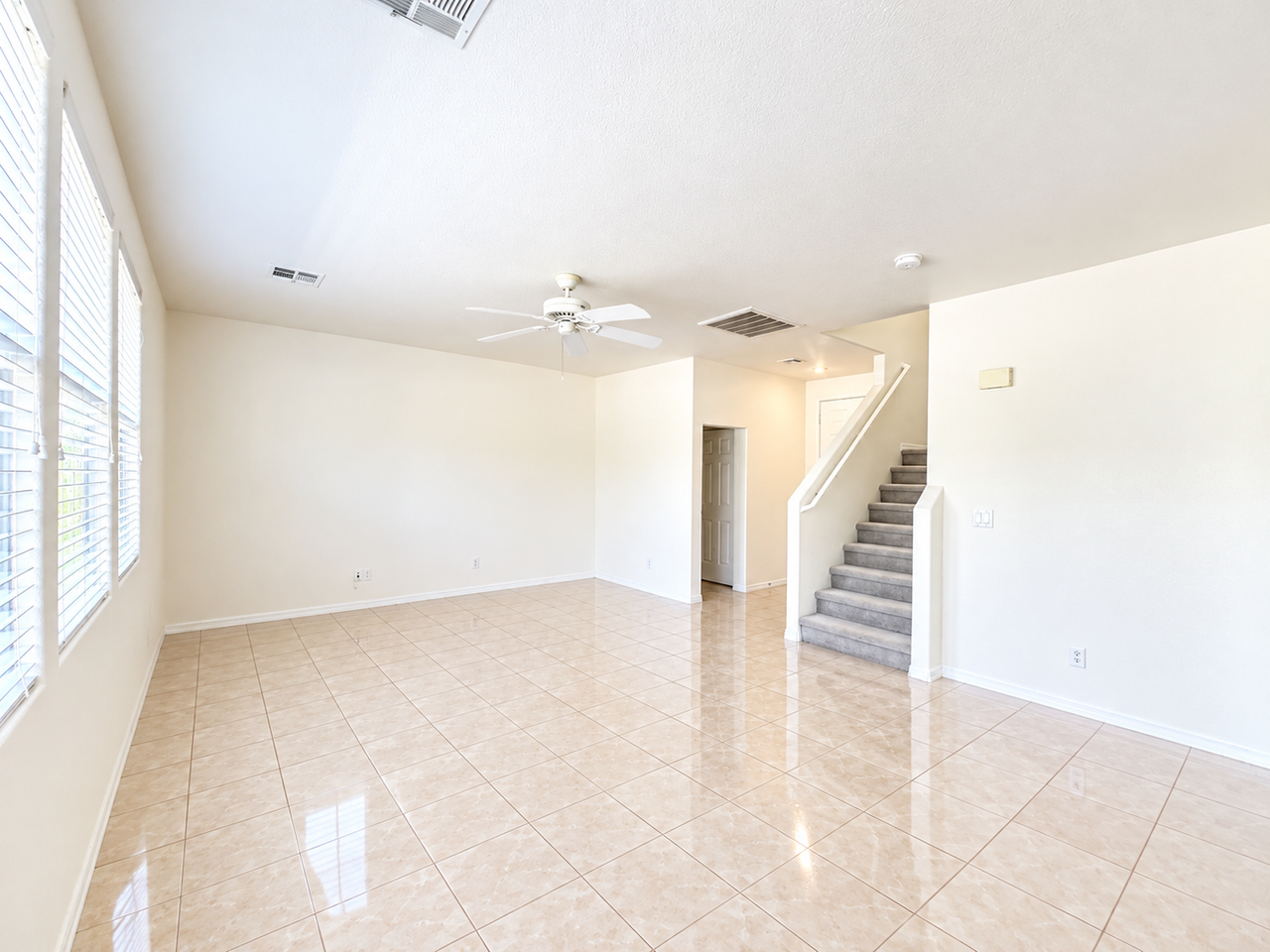 11238 Tribiani Ave - Photo 4 of 23