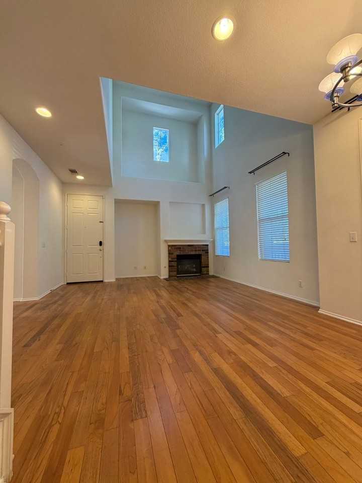 12 Ballard St - Photo 6 of 34