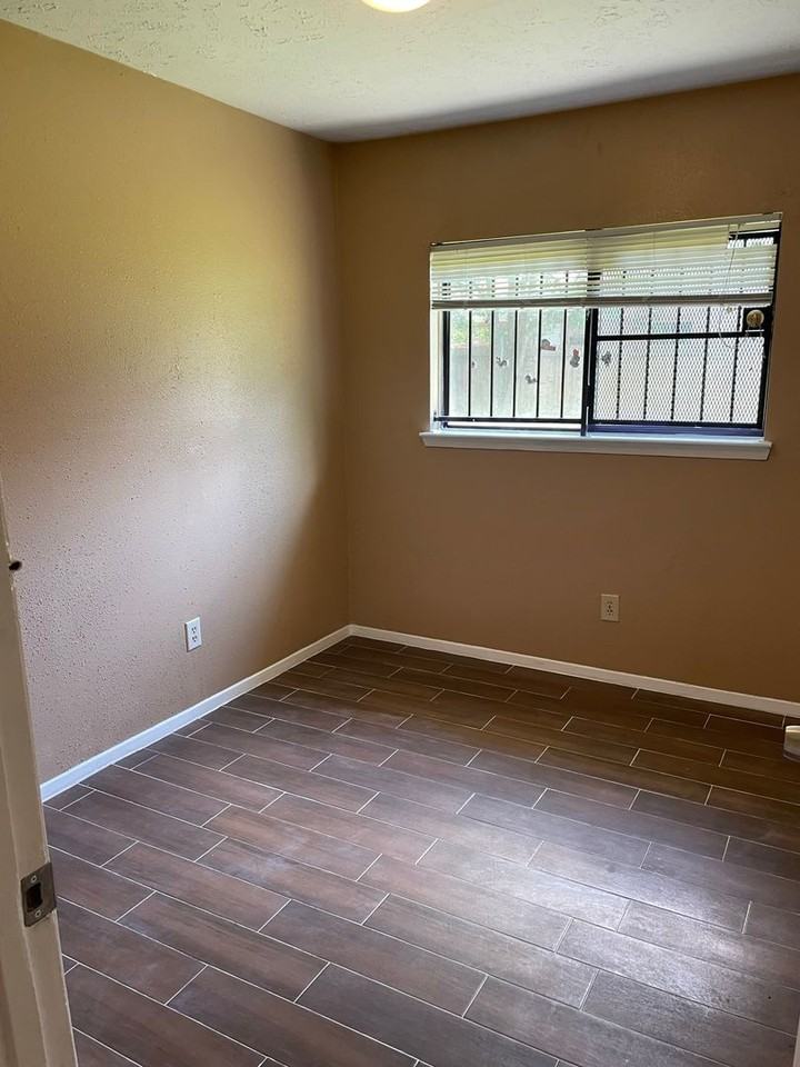13411 Boonway Dr - Photo 7 of 16