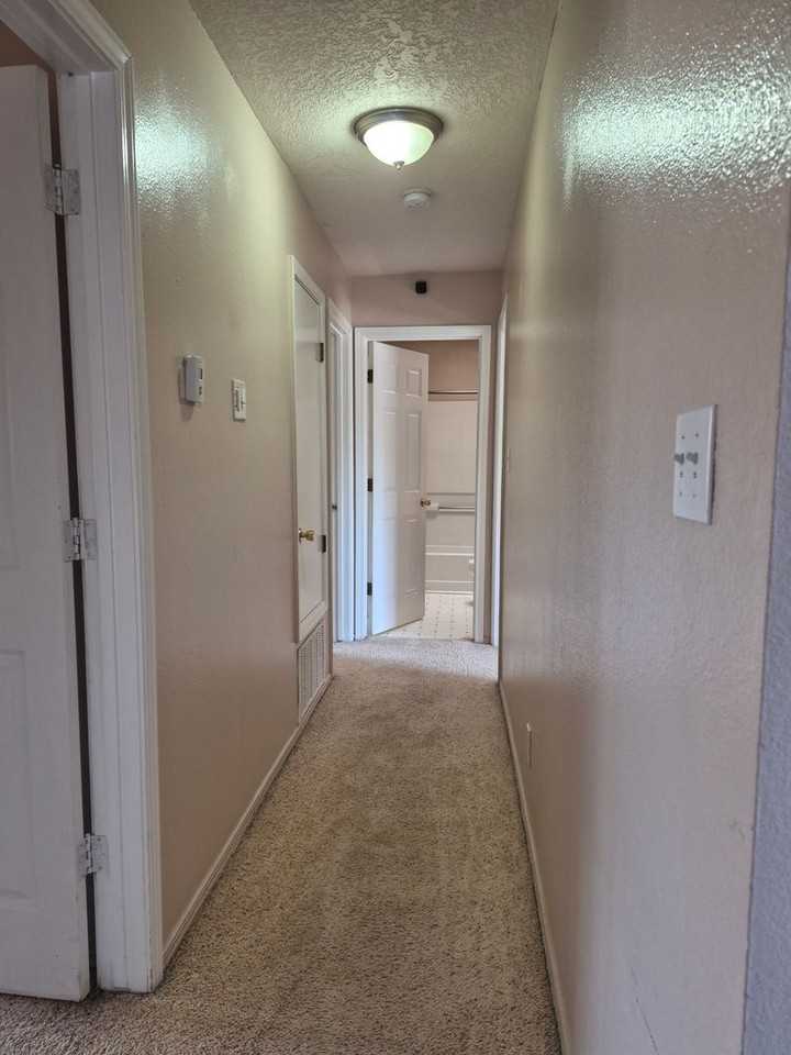 4604 Bismark Hills Way Ne - Photo 3 of 9