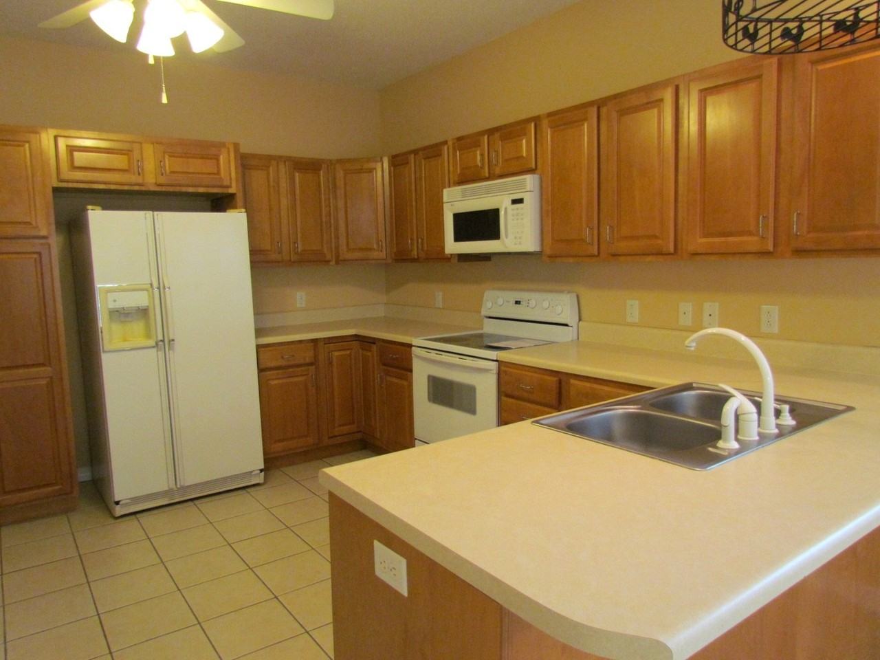 4530 White Point Ct - Photo 2 of 11