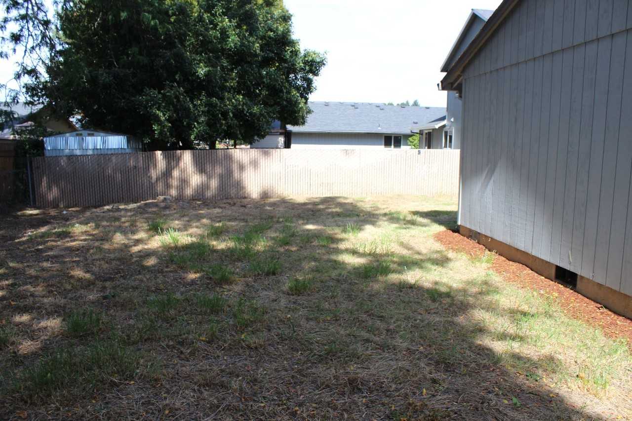 1045 Sw 178th Pl - Photo 2 of 13