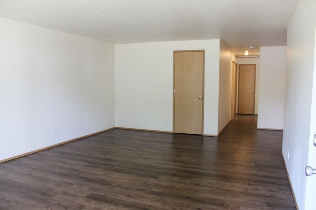 1045 Sw 178th Pl - Photo 4 of 13