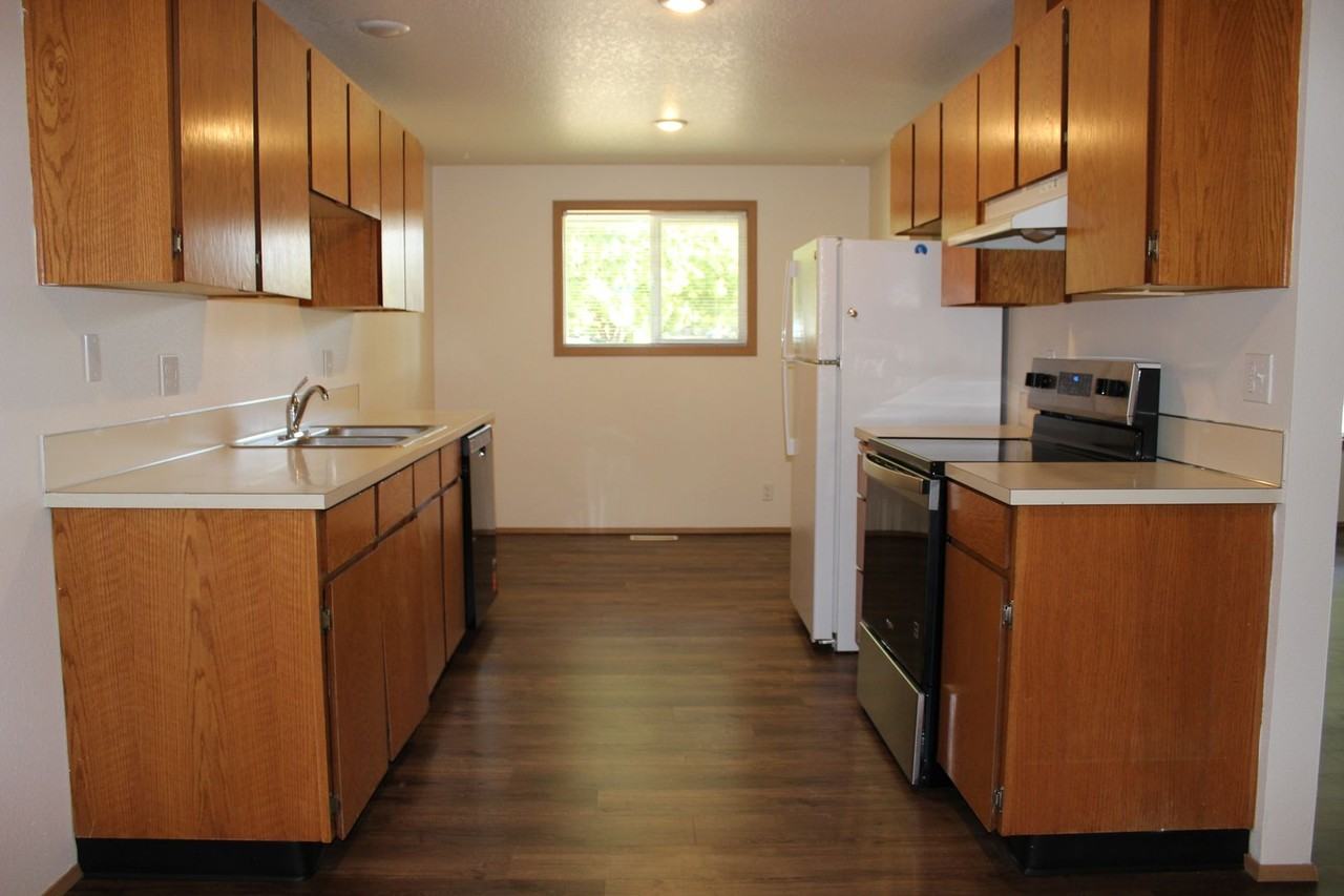1045 Sw 178th Pl - Photo 7 of 13