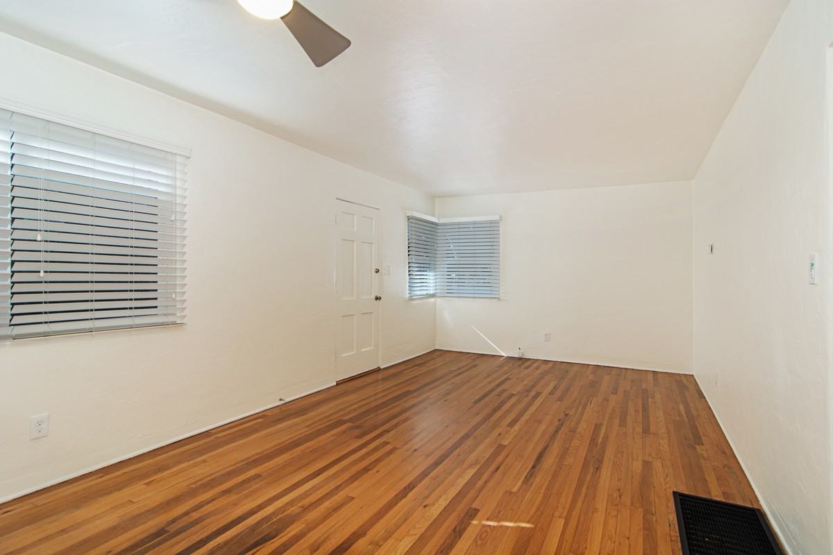 126 J Ave - Photo 4 of 13