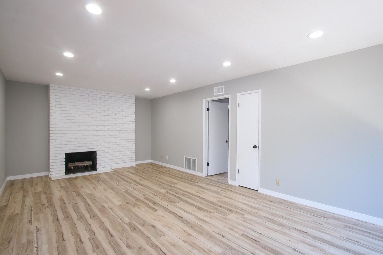 577 S Eden Ave - Photo 4 of 20