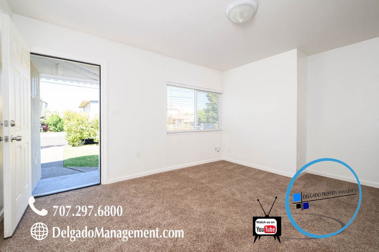 650 E I St - Photo 3 of 23
