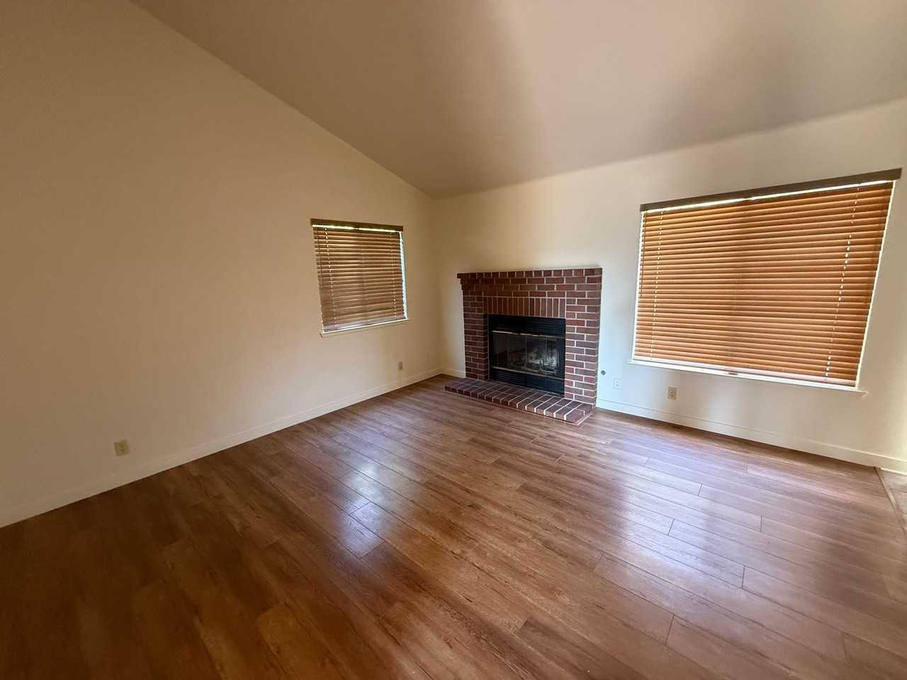 2825 Airons Ct - Photo 3 of 12