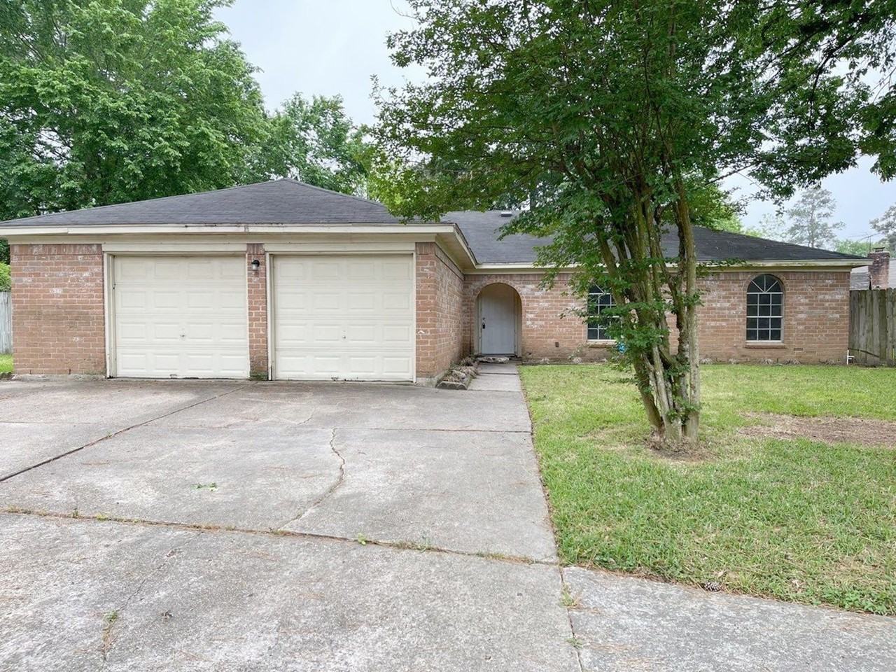 23907 Pea Ridge Dr - Photo 2 of 21