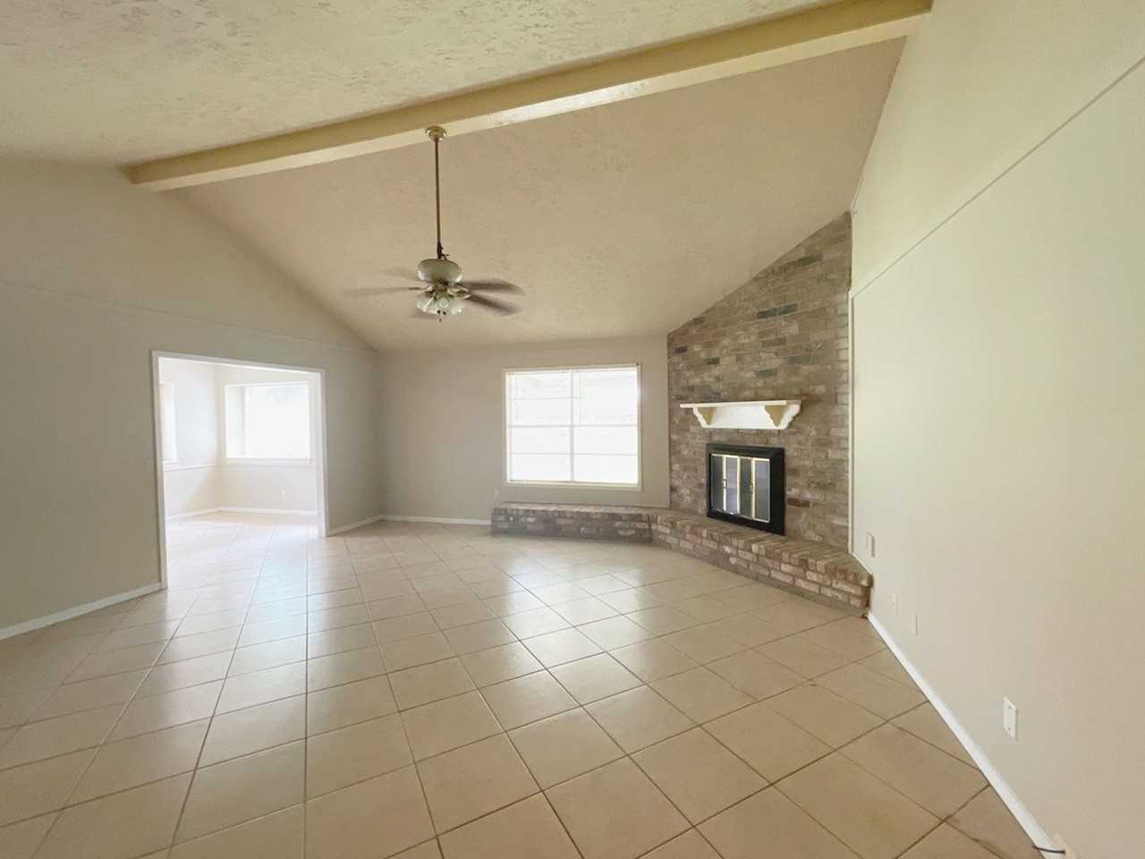 23907 Pea Ridge Dr - Photo 5 of 21