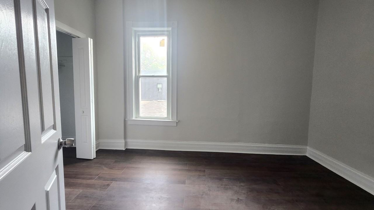 2330 W Erie St #2F - Photo 7 of 23