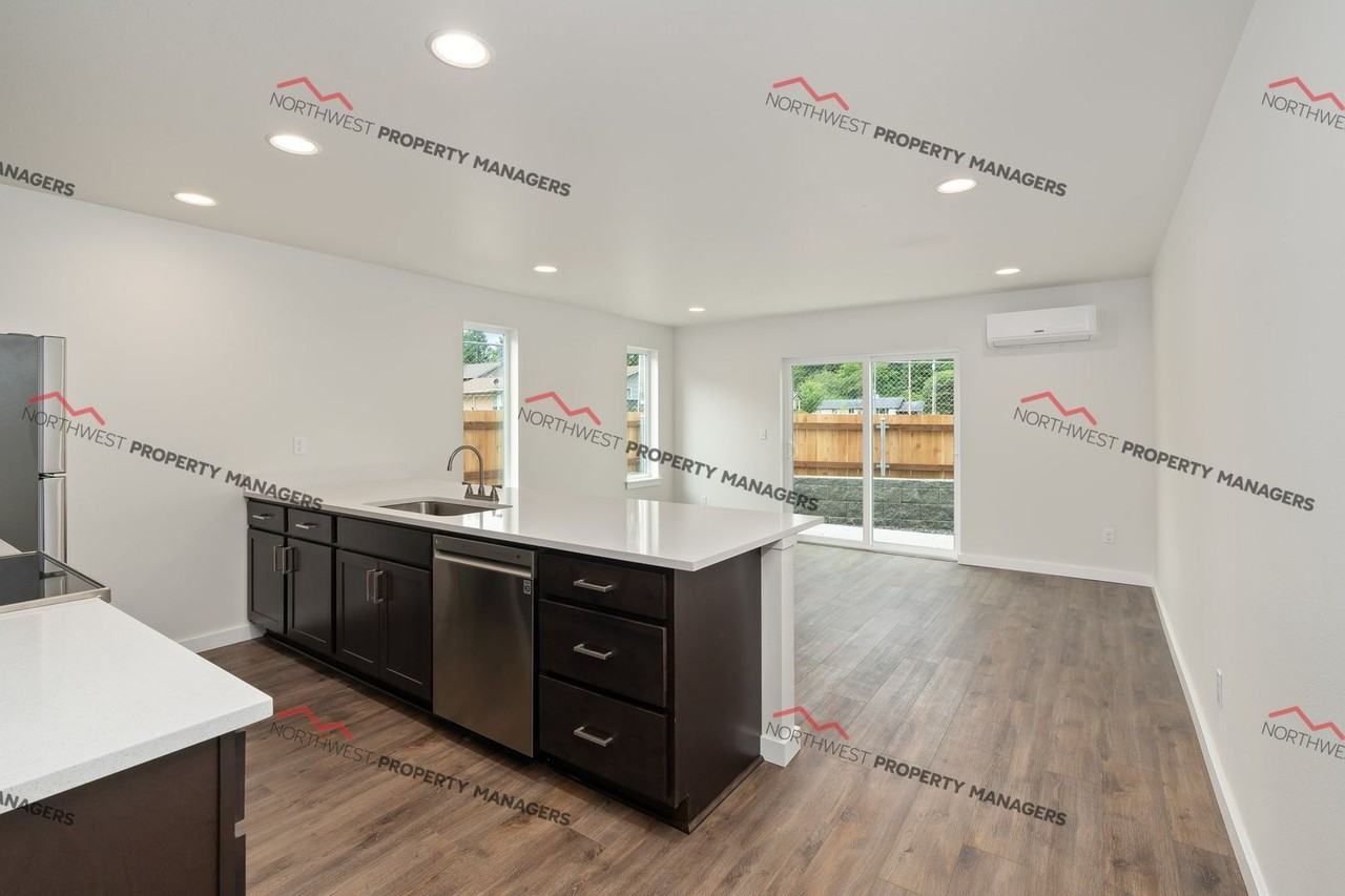 r280 Stella Station Townhomes - Photo 3 of 48