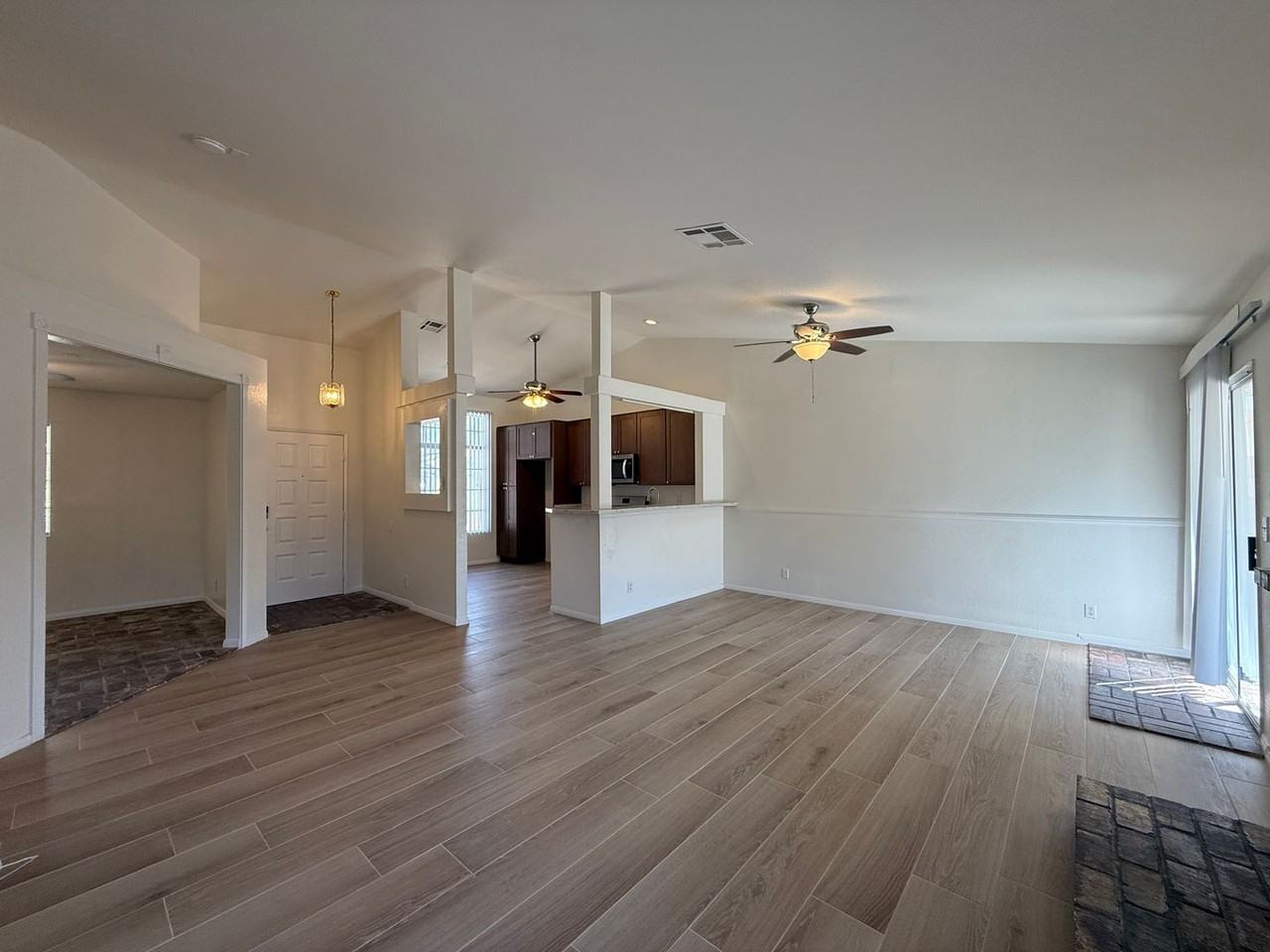 6124 Malaga Ct - Photo 5 of 17