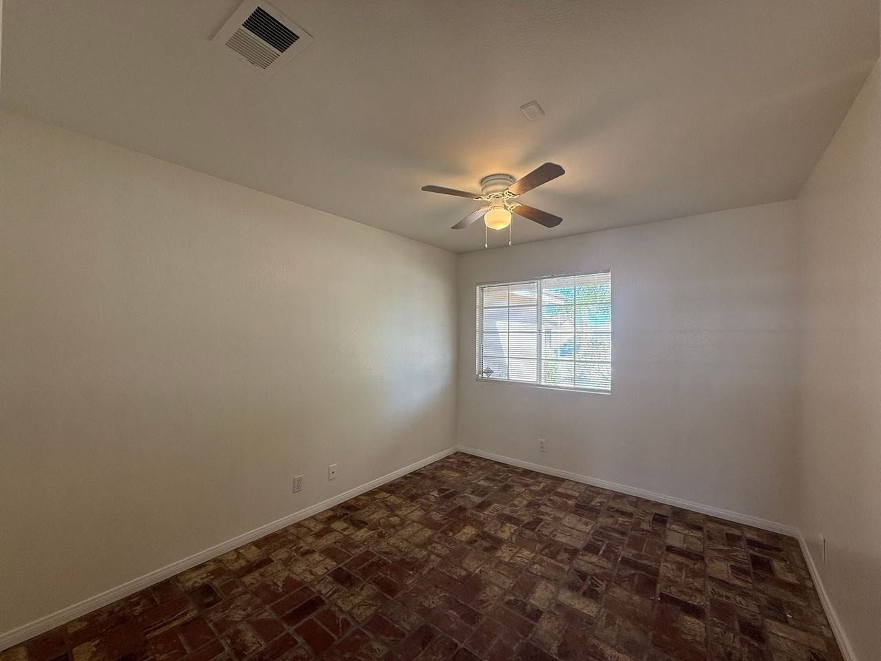 6124 Malaga Ct - Photo 7 of 17