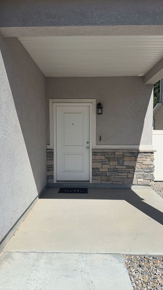 842 W Wellington Ave - Photo 2 of 22