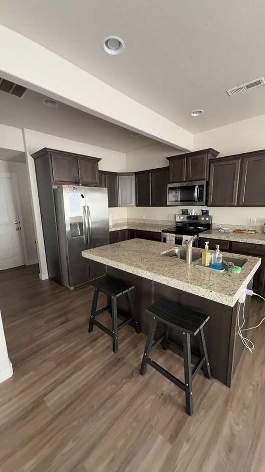 842 W Wellington Ave - Photo 5 of 22