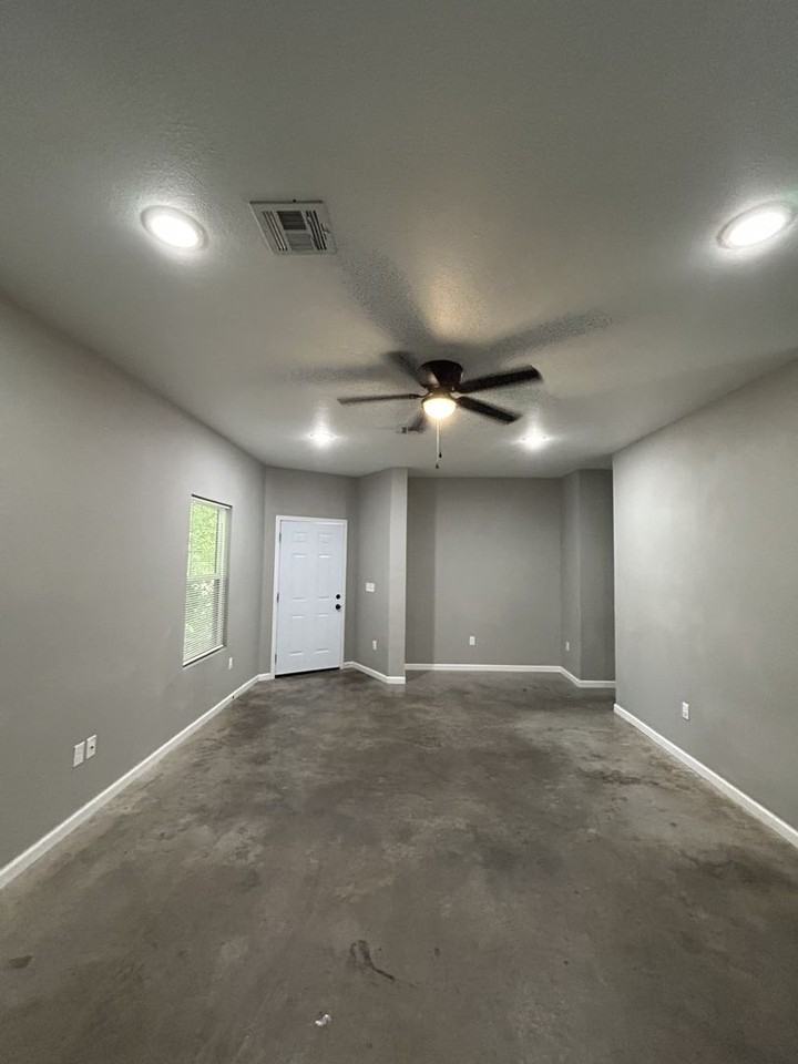 308 W Forest St - Photo 2 of 14