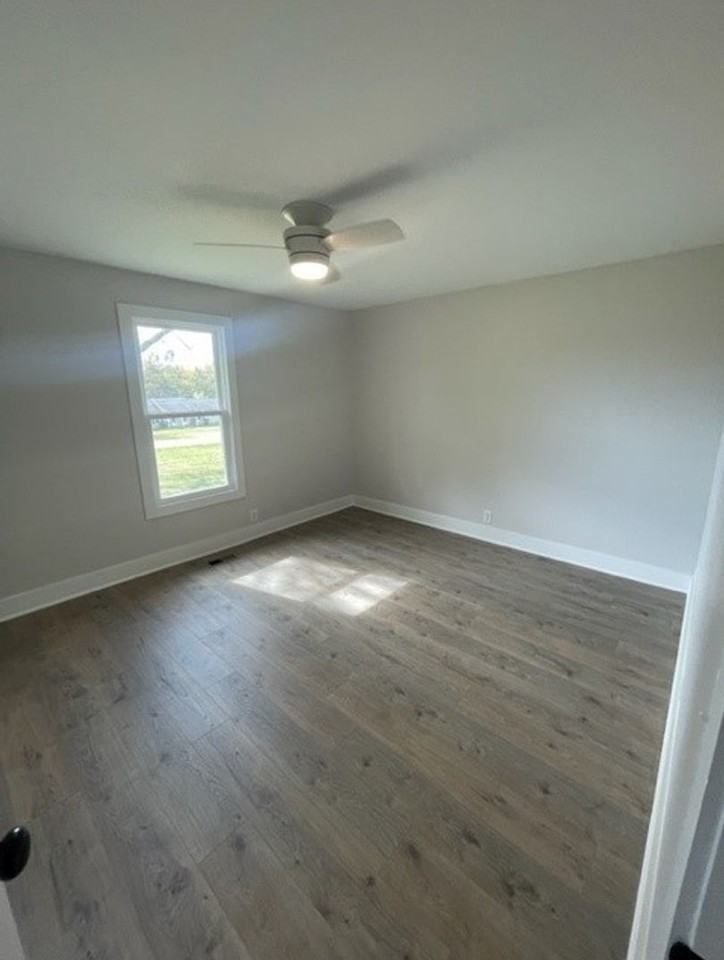 64 E Caldwell St - Photo 6 of 6
