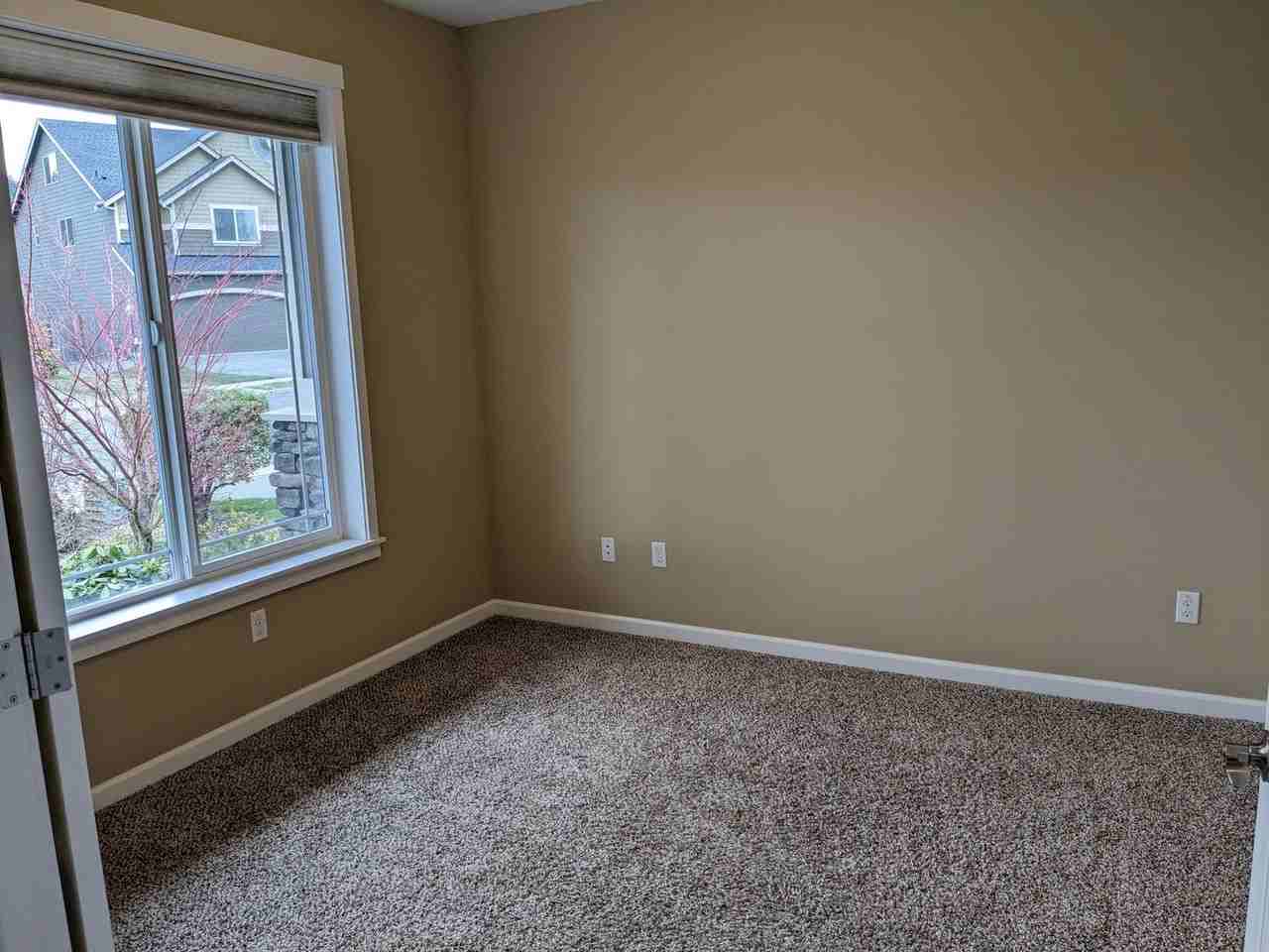 923 Boatman Ave Nw - Photo 2 of 16