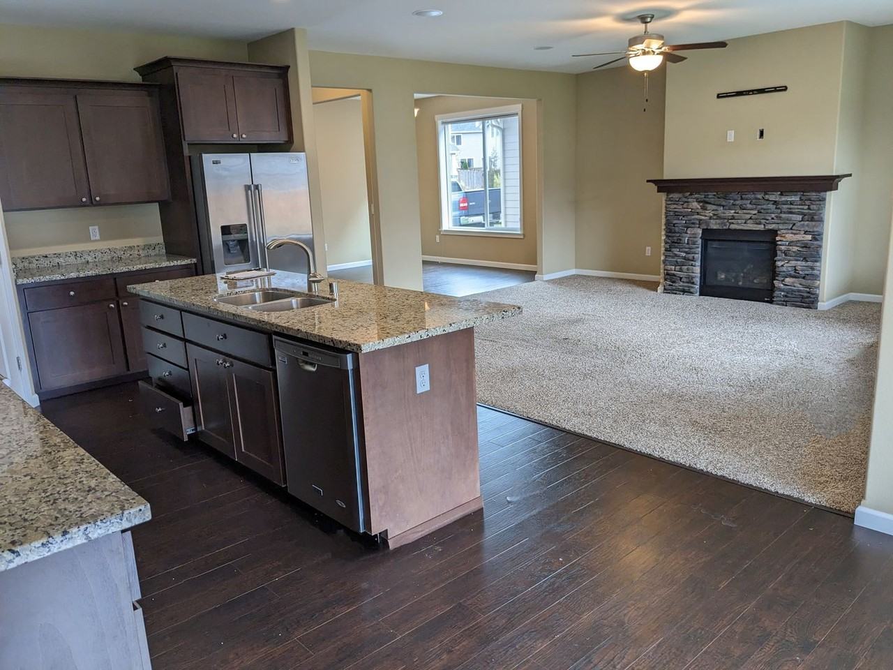 923 Boatman Ave Nw - Photo 5 of 16