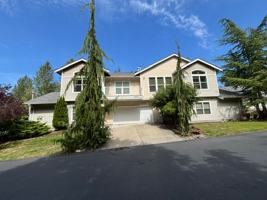 featured image of 3301 Park Ln #E