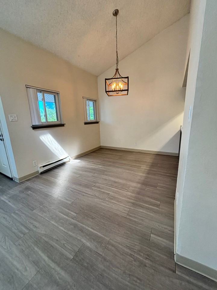 210 S Ingalls St #9 - Photo 2 of 14