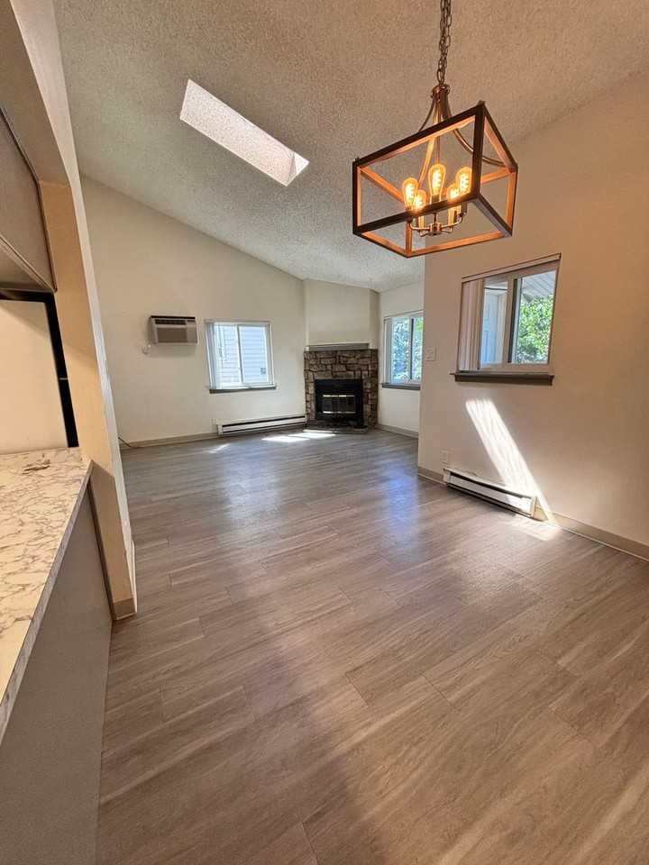 210 S Ingalls St #9 - Photo 3 of 14