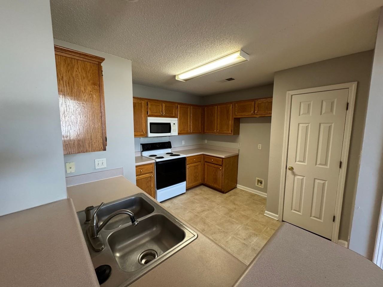 7081 Beringer Dr S - Photo 6 of 19