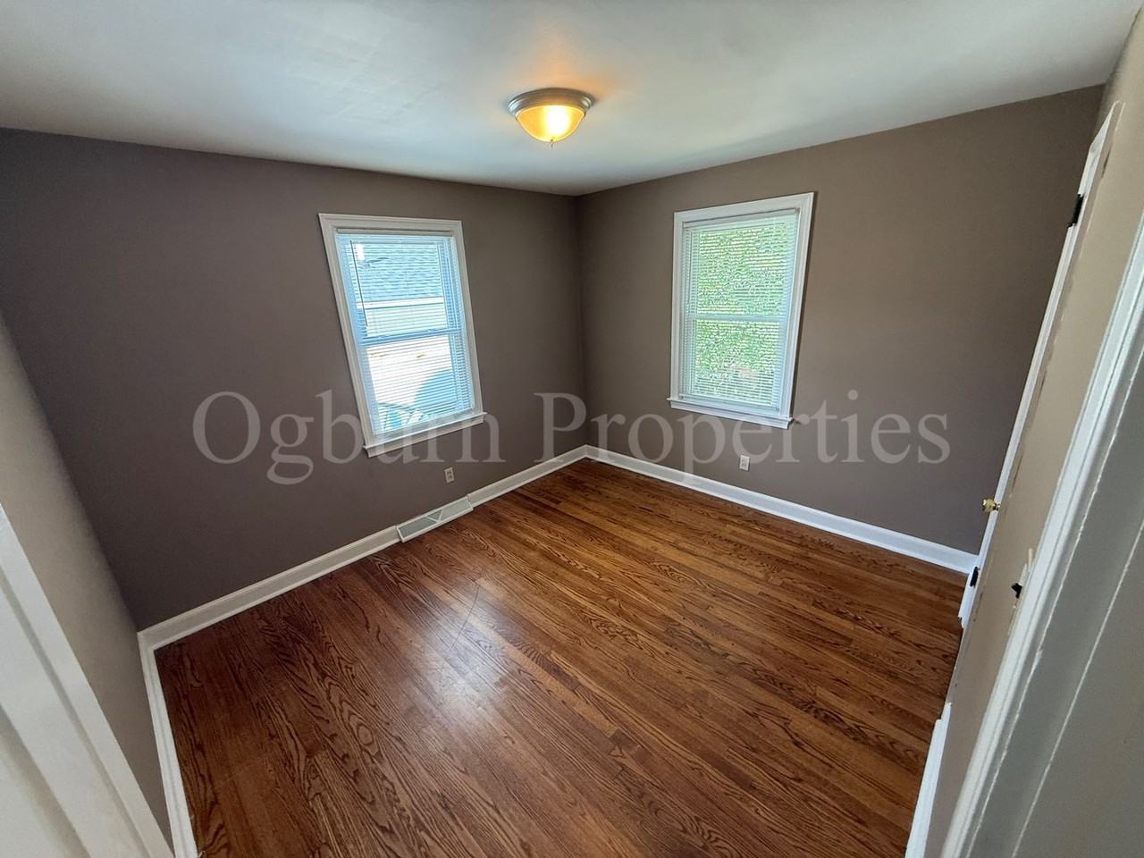 2621 Stockton St - Photo 7 of 9