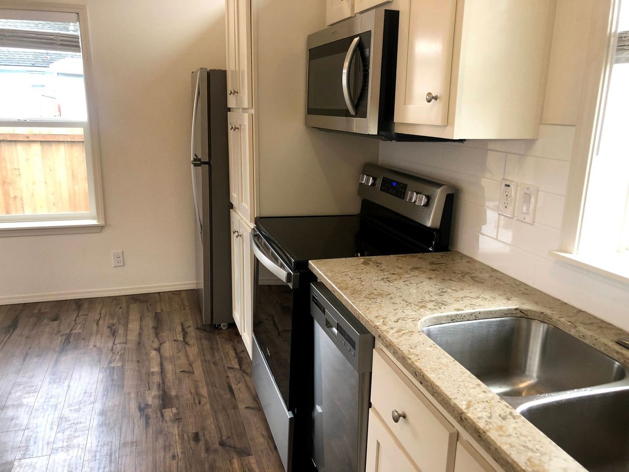 5251B Se Bybee Blvd - Photo 3 of 10