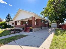 featured image of 1534 E Garfield Ave