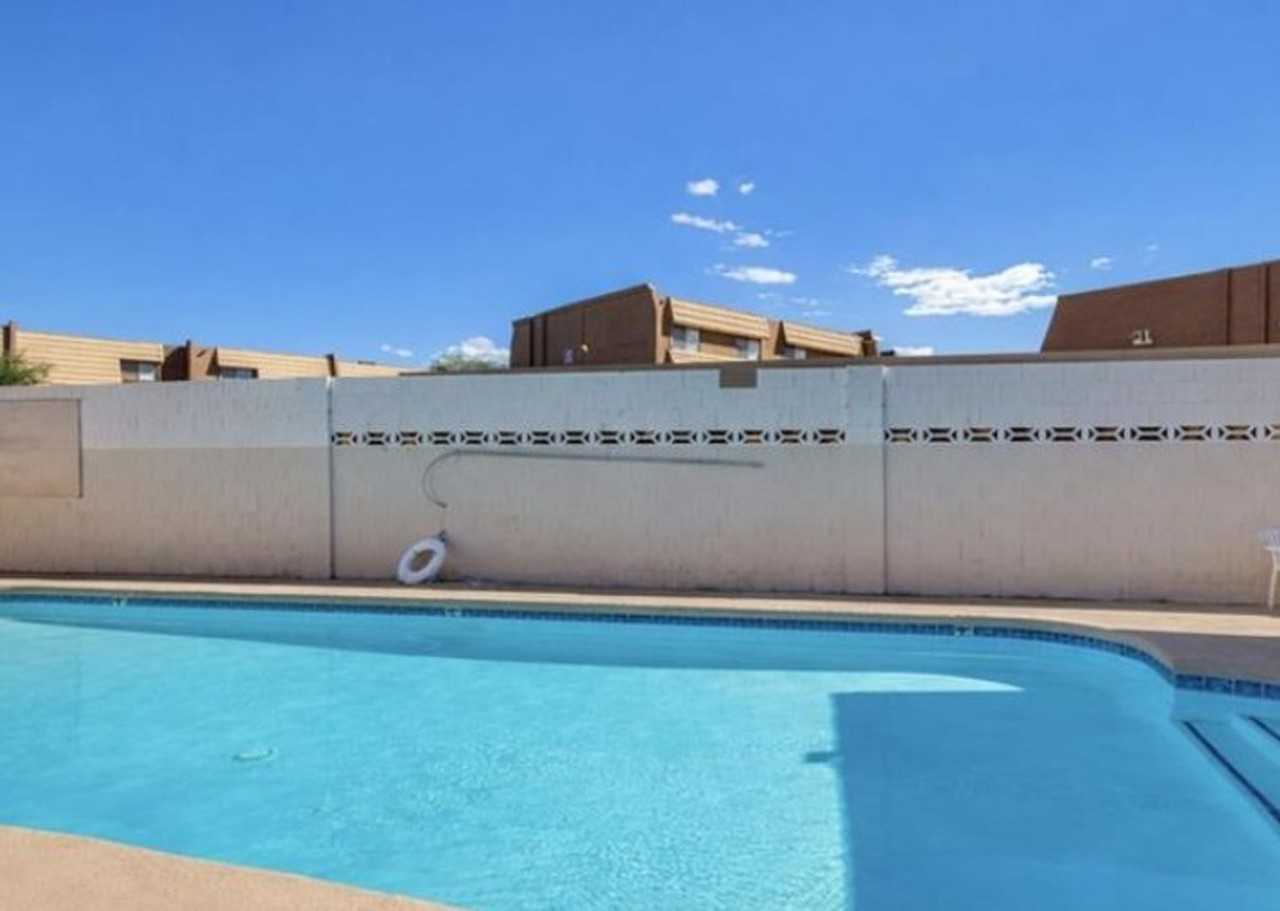 2771 Eldora Cir #B - Photo 3 of 3