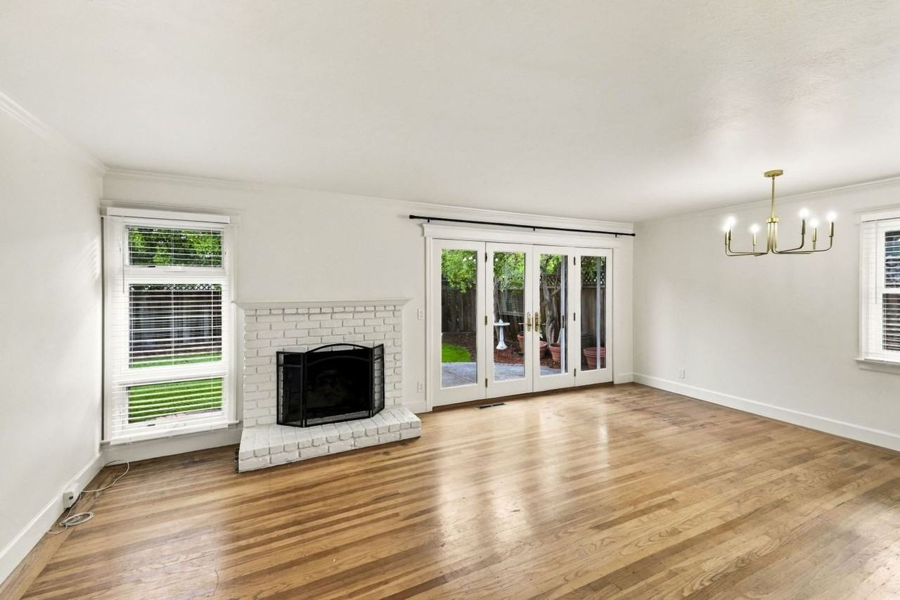 3223 Bryant St - Photo 3 of 16