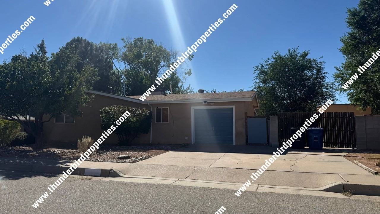 5709 Arvilla Ave Ne - Photo 4 of 22
