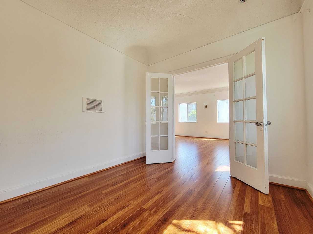 5671 La Mirada Ave - Photo 5 of 13