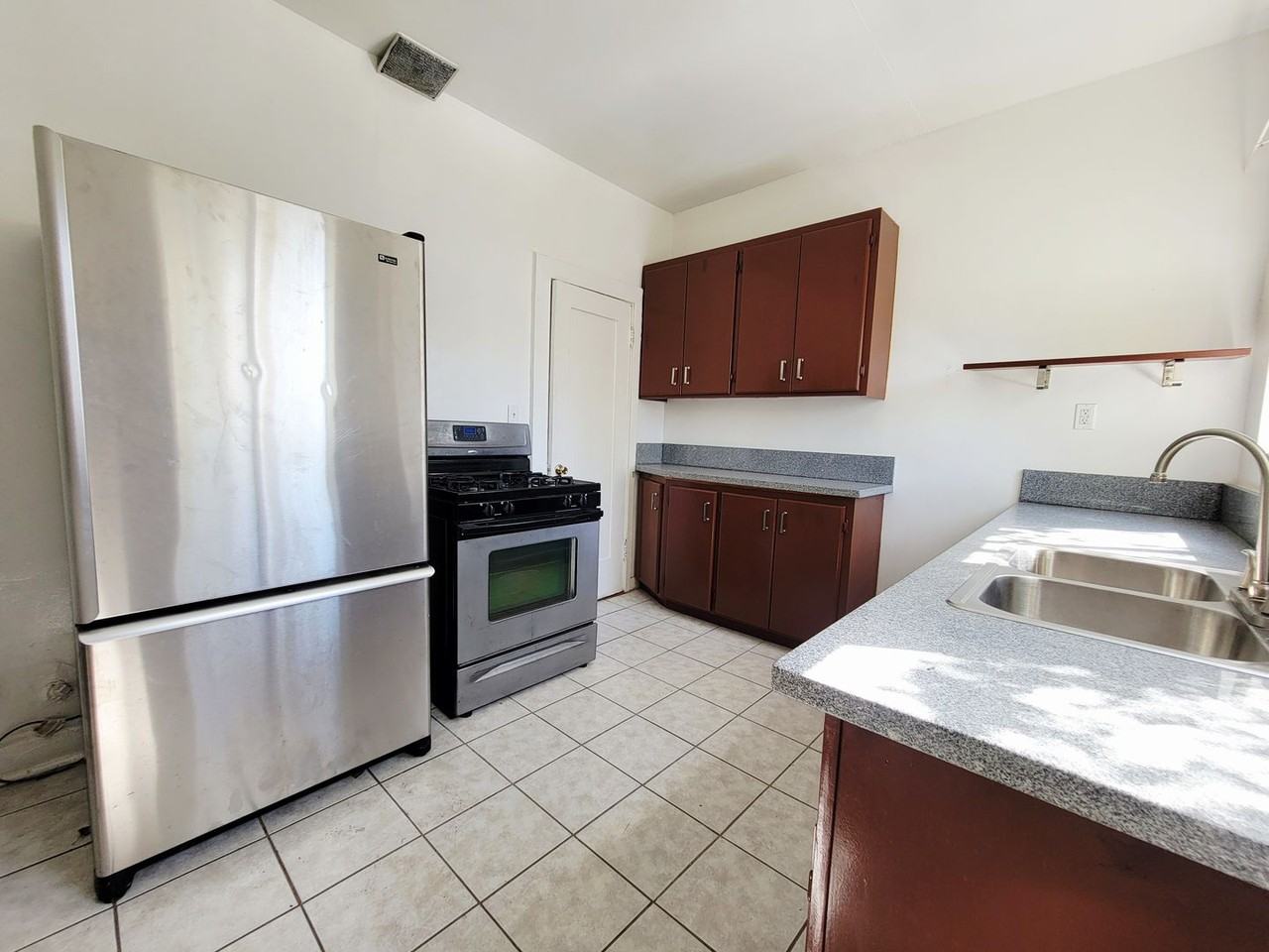 5671 La Mirada Ave - Photo 6 of 13