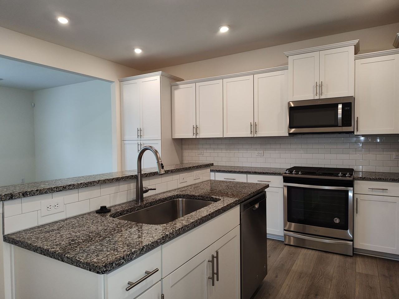 1238 Pebble Grove Dr - Photo 3 of 32