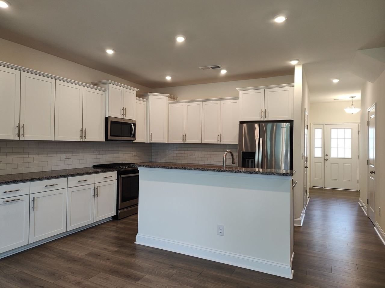 1238 Pebble Grove Dr - Photo 5 of 32