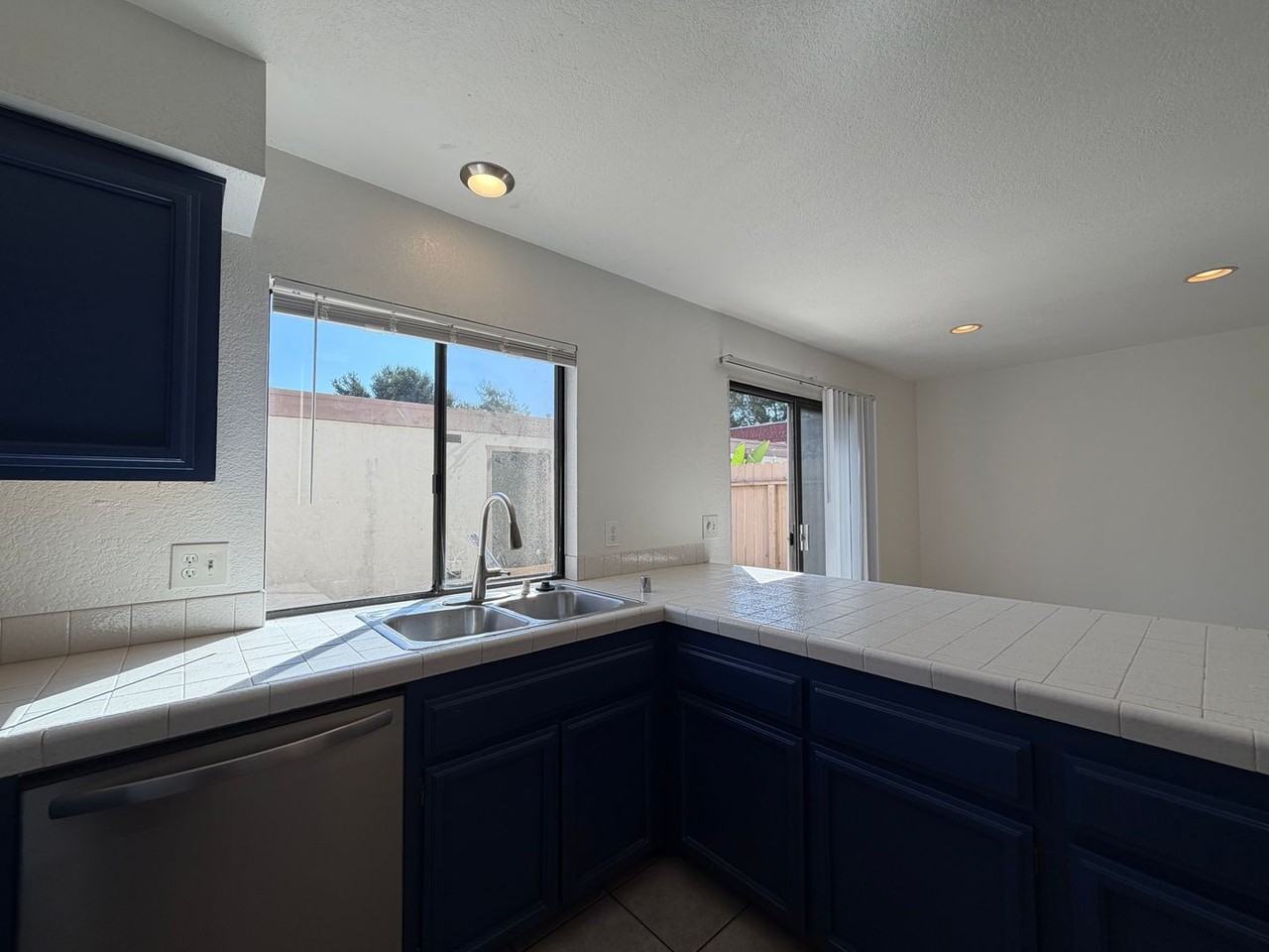 3033 Via Sabinas - Photo 4 of 31