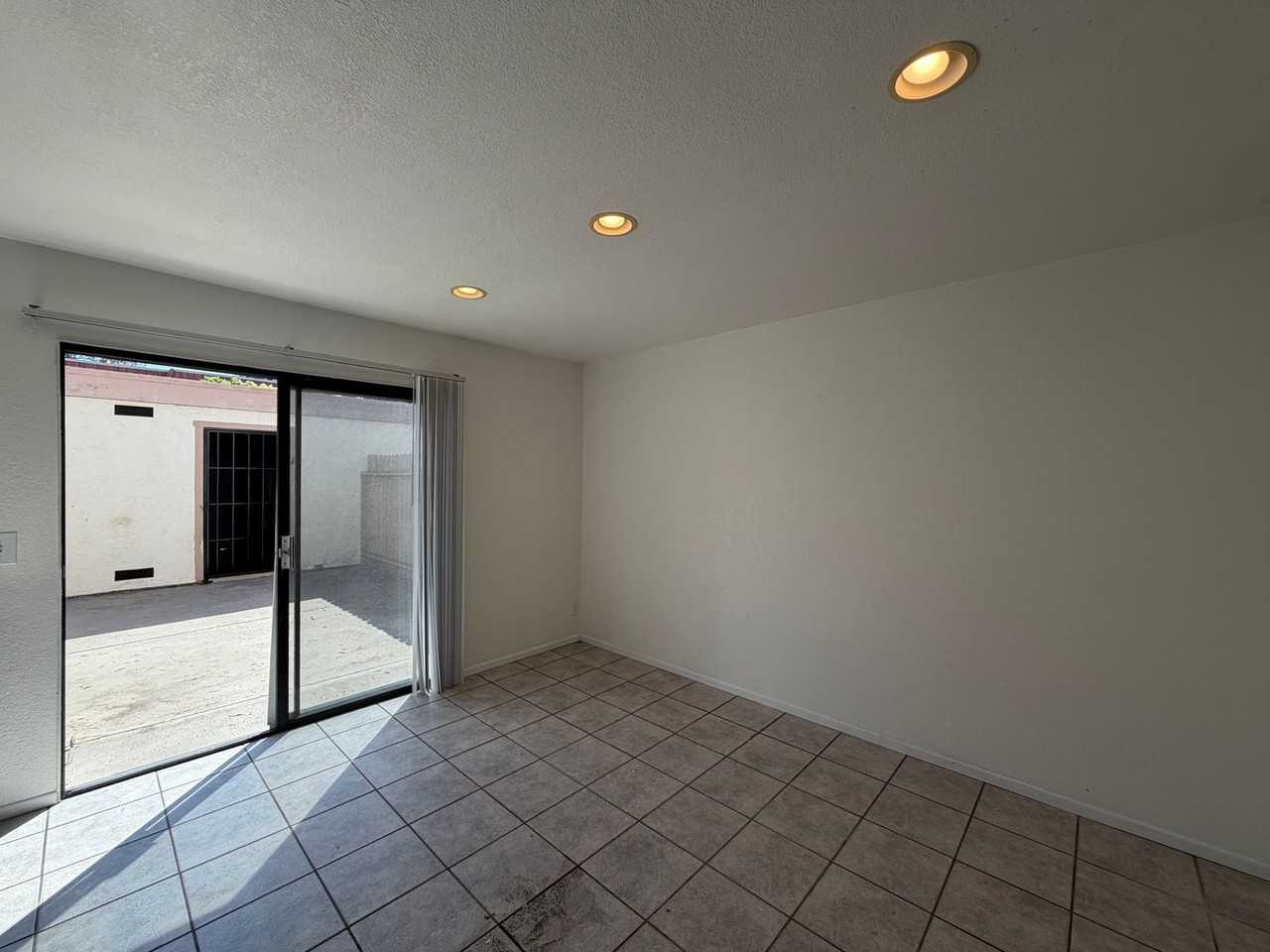 3033 Via Sabinas - Photo 5 of 31