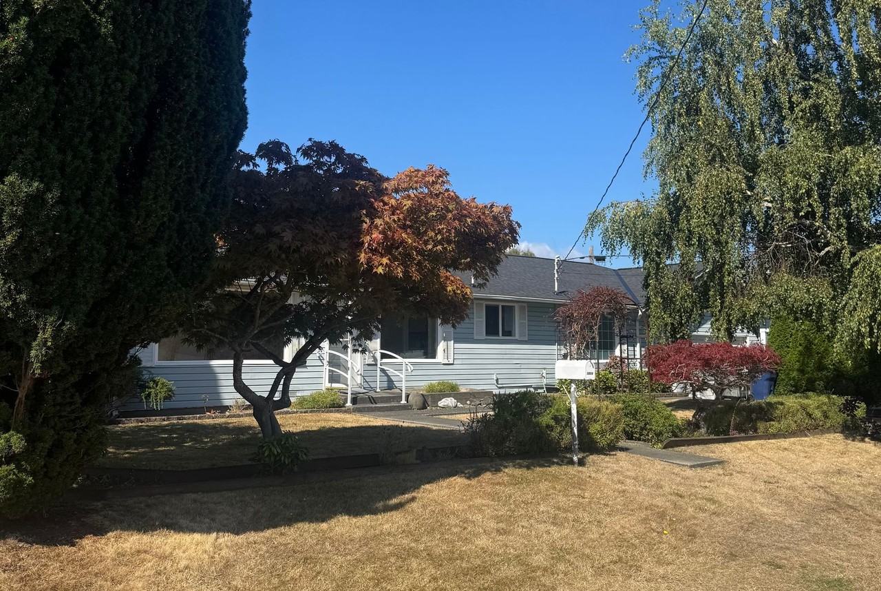 1014 I Ave - Photo 2 of 24