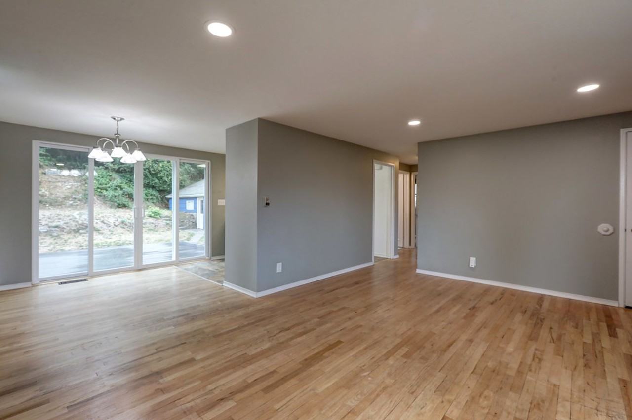 3244 46th Ave Sw - Photo 3 of 16