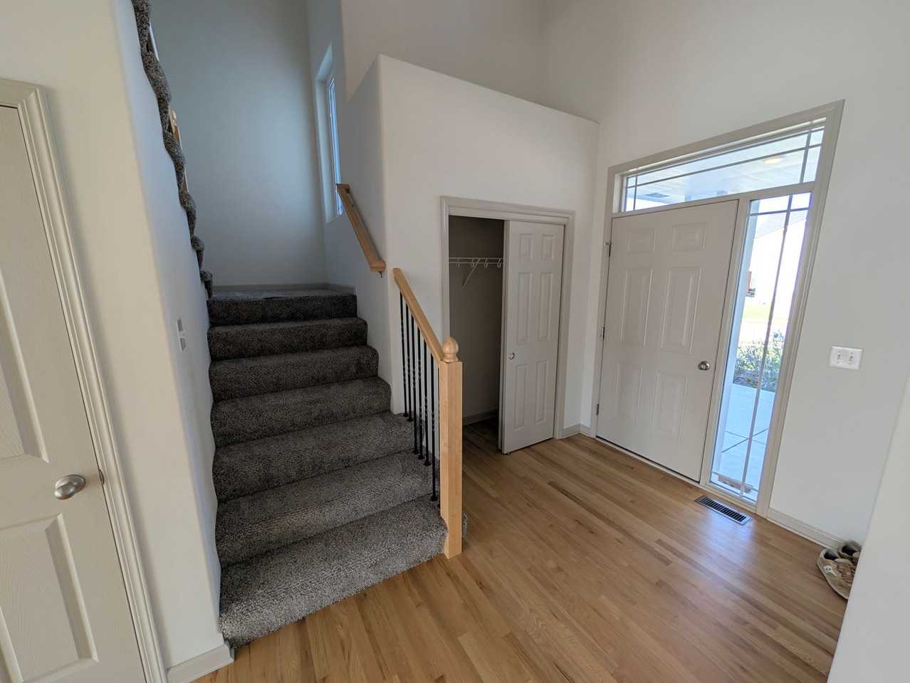 5011 Clearwater Dr - Photo 4 of 50
