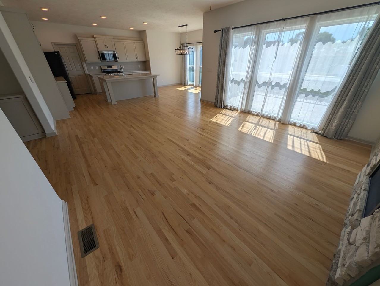 5011 Clearwater Dr - Photo 6 of 50