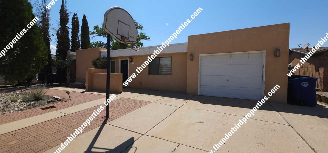 5117 Camino Vis Nw - Photo 3 of 25